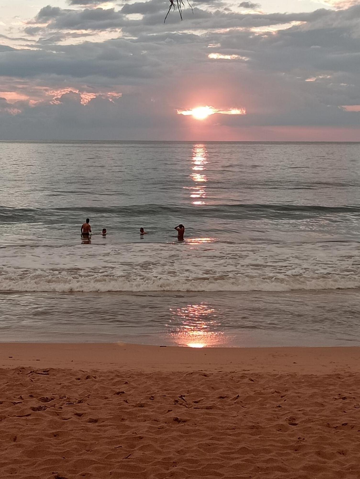 Arcade Beach Hotel Bentota Eksteriør billede